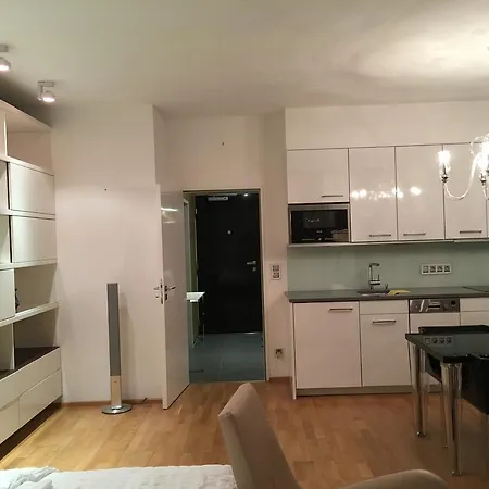 Apartment Romantic M&k *